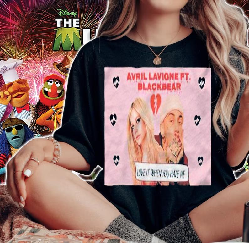 Avril Lavigne Ft. Blackbear love it when you hate me T-shirt t-shirt