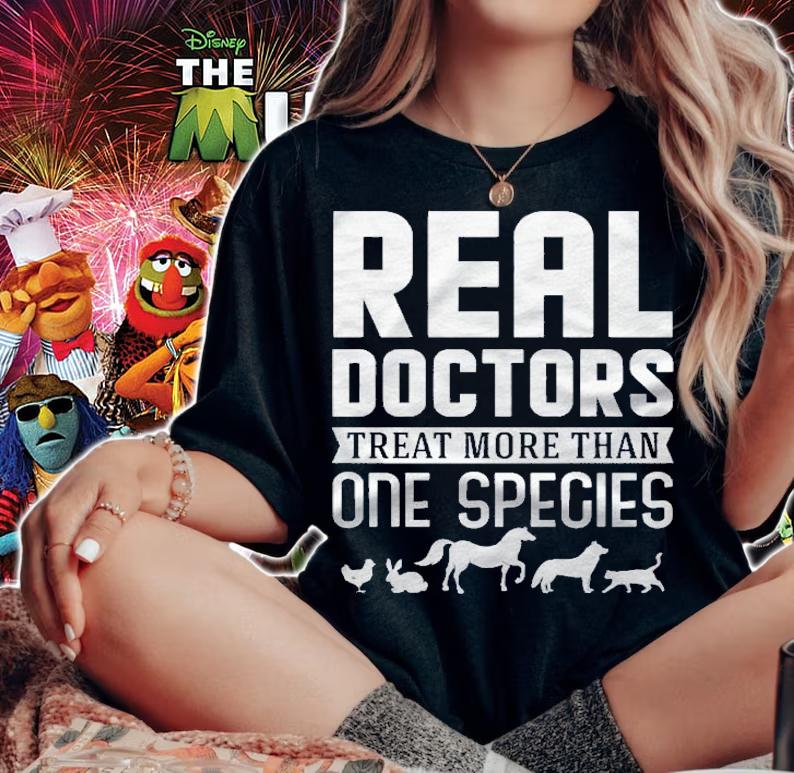 Real Doctors Treat More Than One Species Veterinarian Vet Shirt t-shirt