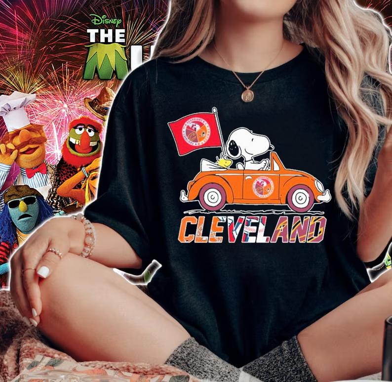 Snoopy And Woodstock Driving Car Cleveland Sports Teams Flag t-shirt