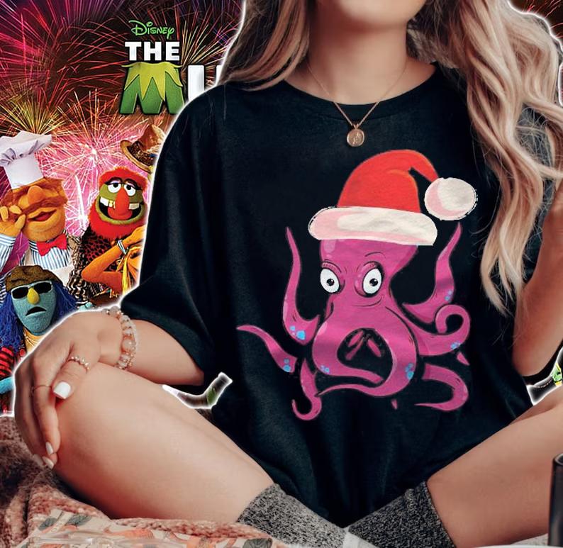 Santapus The Santa Octopus Christmas Shirt woman shirt