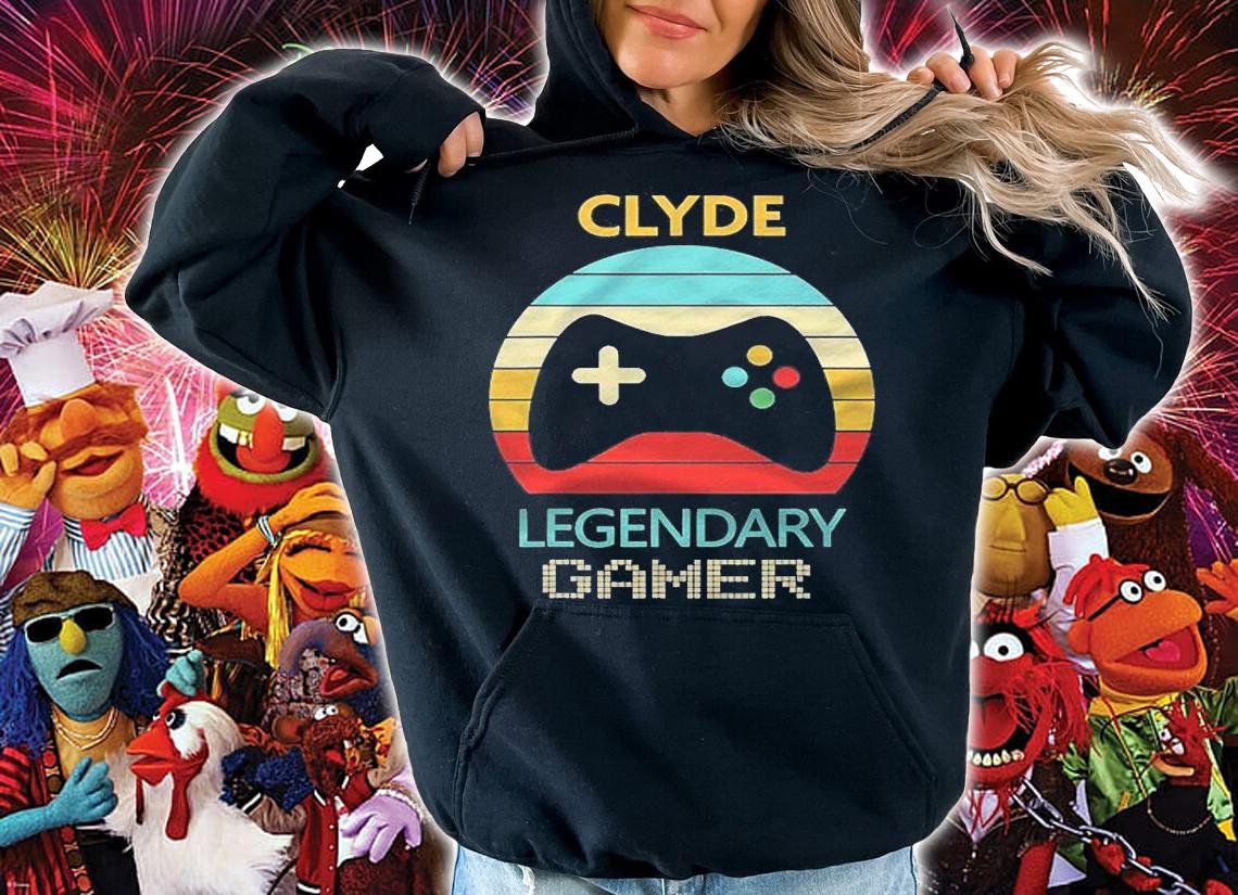 Clyde Name Gift Personalized Legendary Gamer Shirt