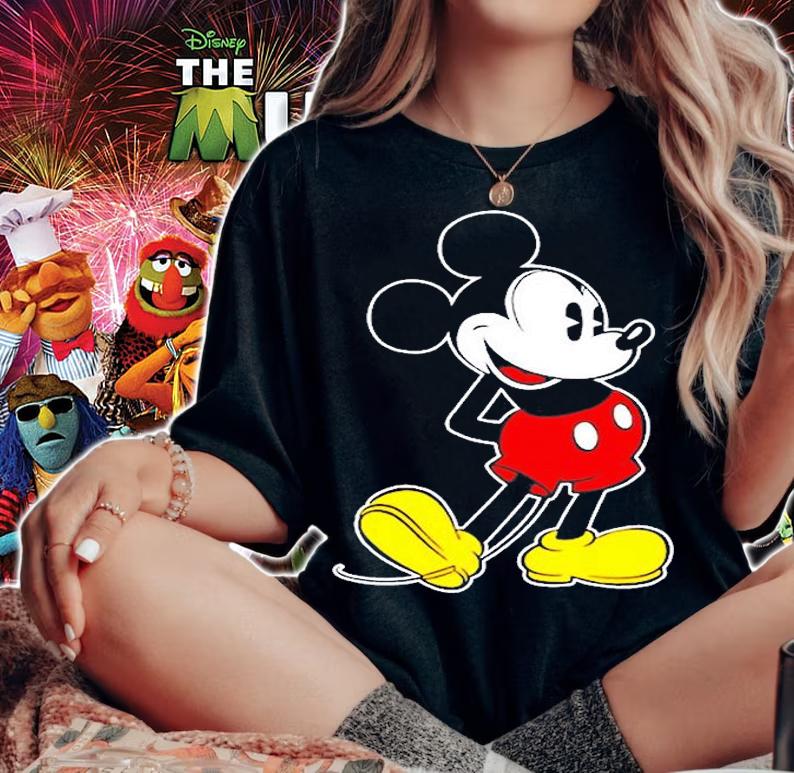 Mickey Mouse Classic Pose Lovers T-Shirt woman shirt