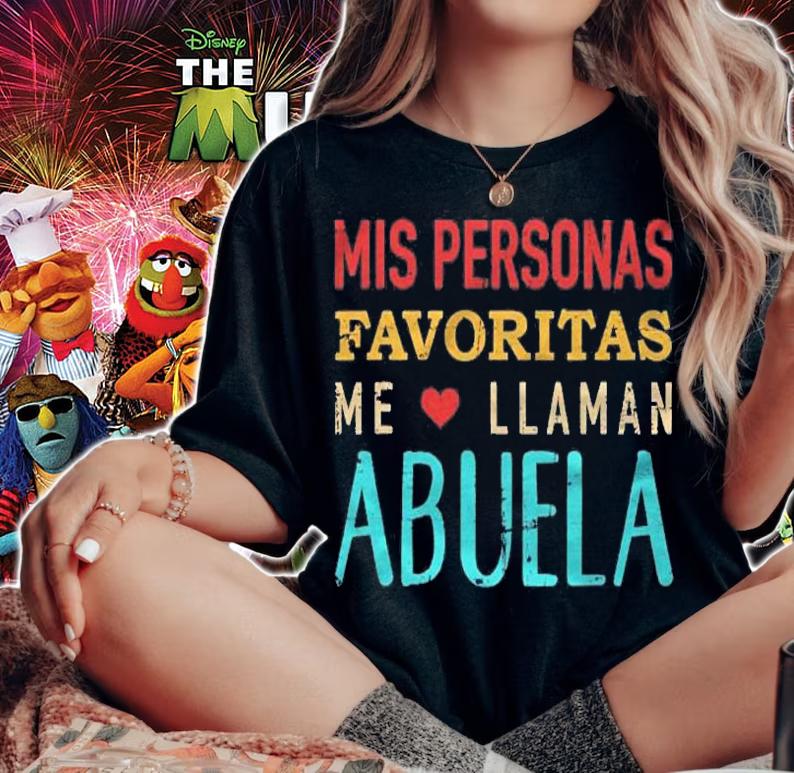 Mis Personas Favoritas Me Llaman Abuela Vintage Retro Shirt