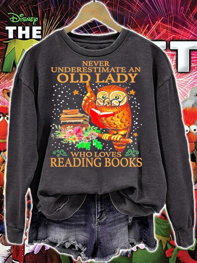 Owl Never Underestimate An Old Lady Who Loves Reading Books Shirt sweatshirt